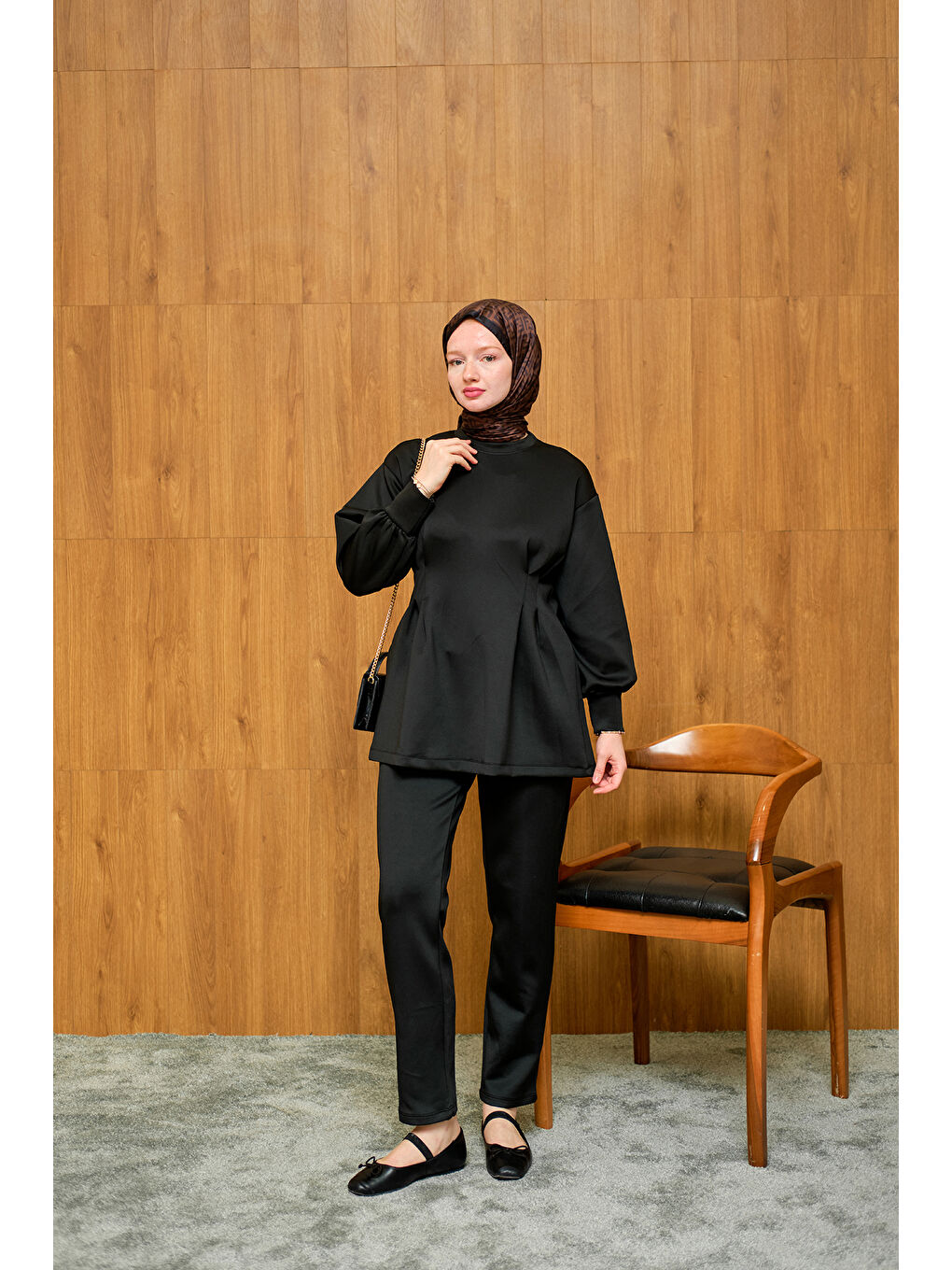 Kadın Önden Pileli Takım Siyah-3