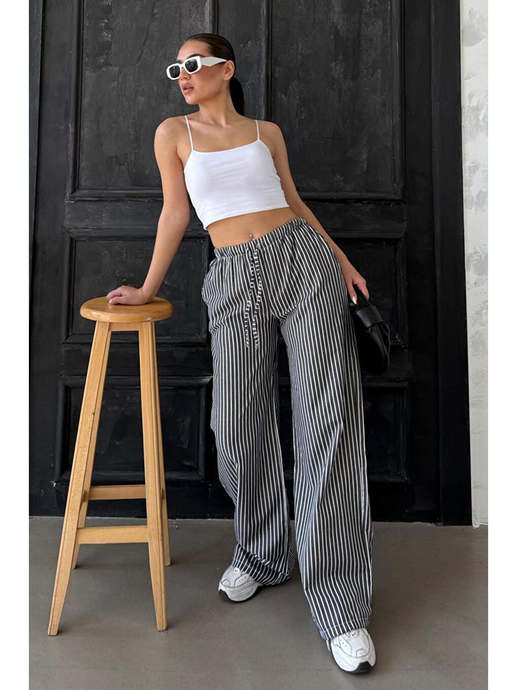 Siyah Beli Ayarlanabilir Çizgili Cepli Bol Paça Kadın Pantolon Mg2312-2