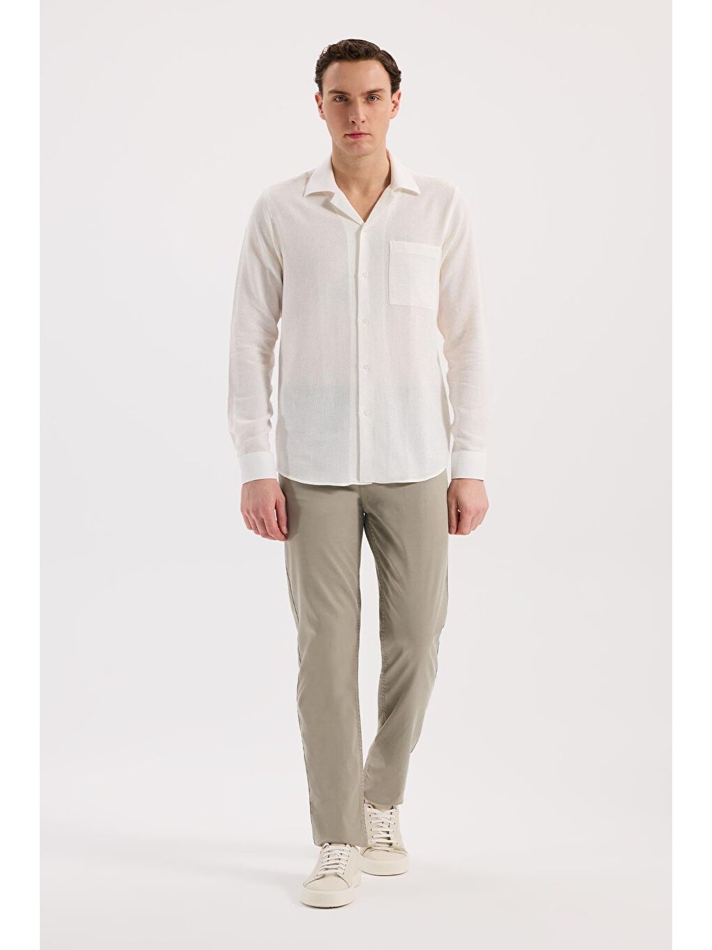 Beyaz Comfort Fit Apaş Yaka Pamuk Gömlek-1