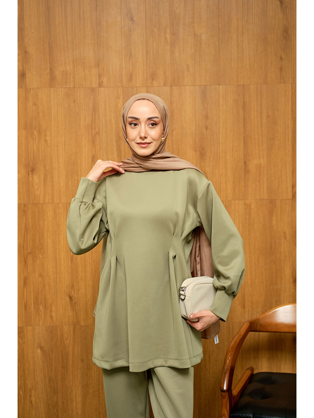 Kadın Önden Pileli Takım Yeşil-1