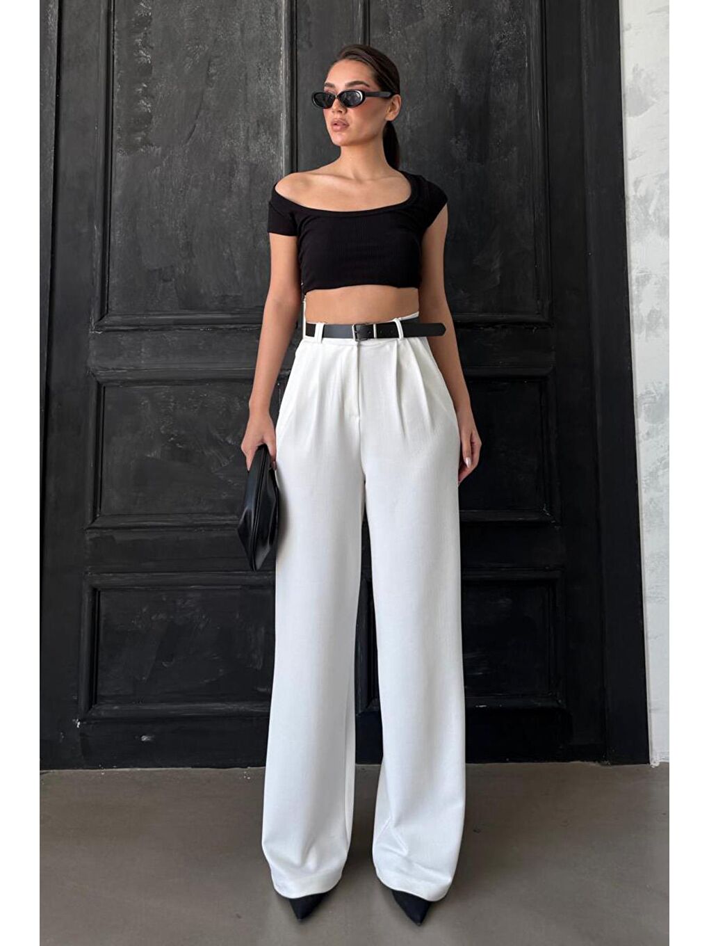 Beyaz Çift Pileli Kemerli Pantolon Mg2330