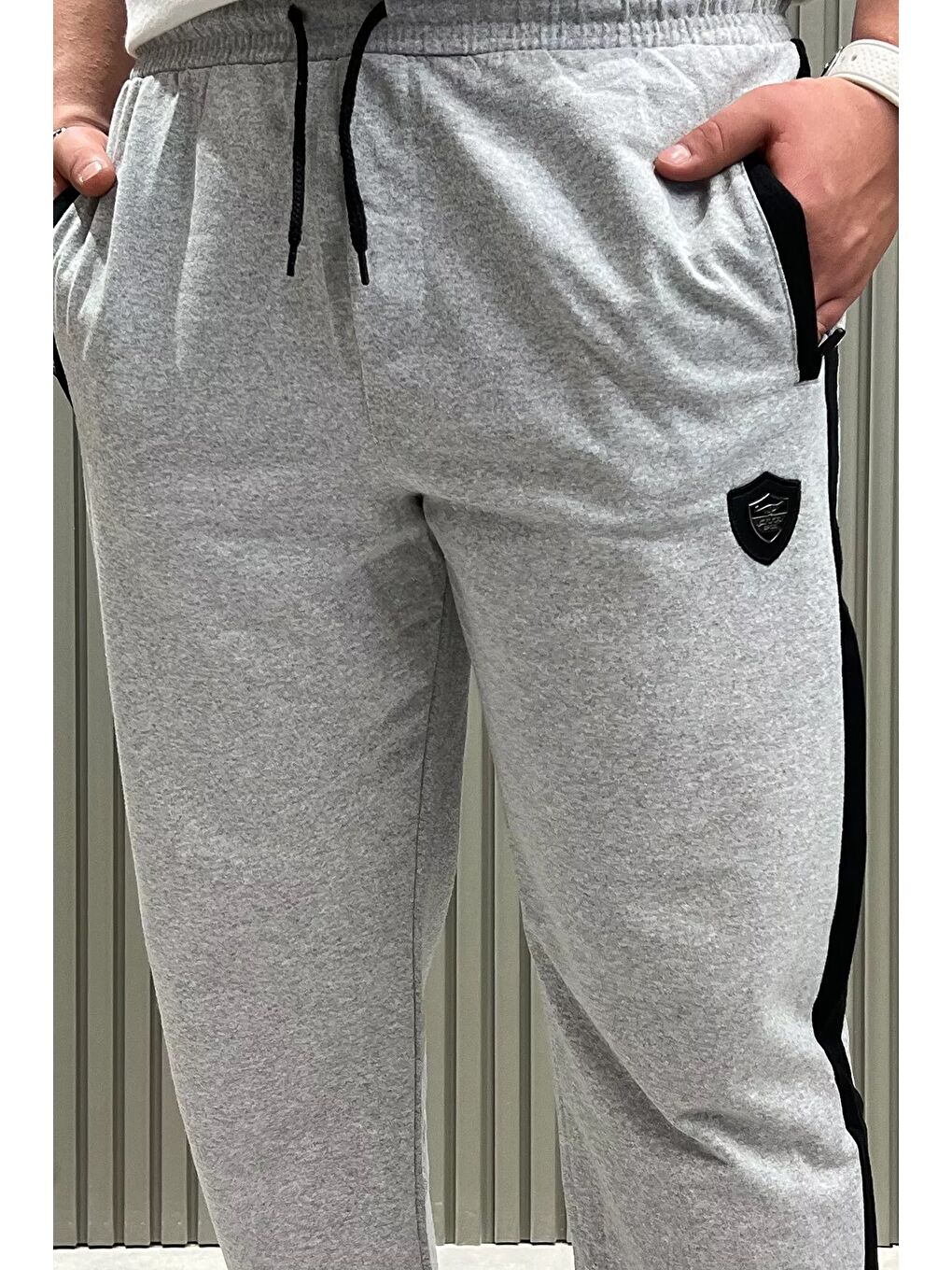 Gri Yan Şeritli Düz Paça Erkek Eşofman Altı-3