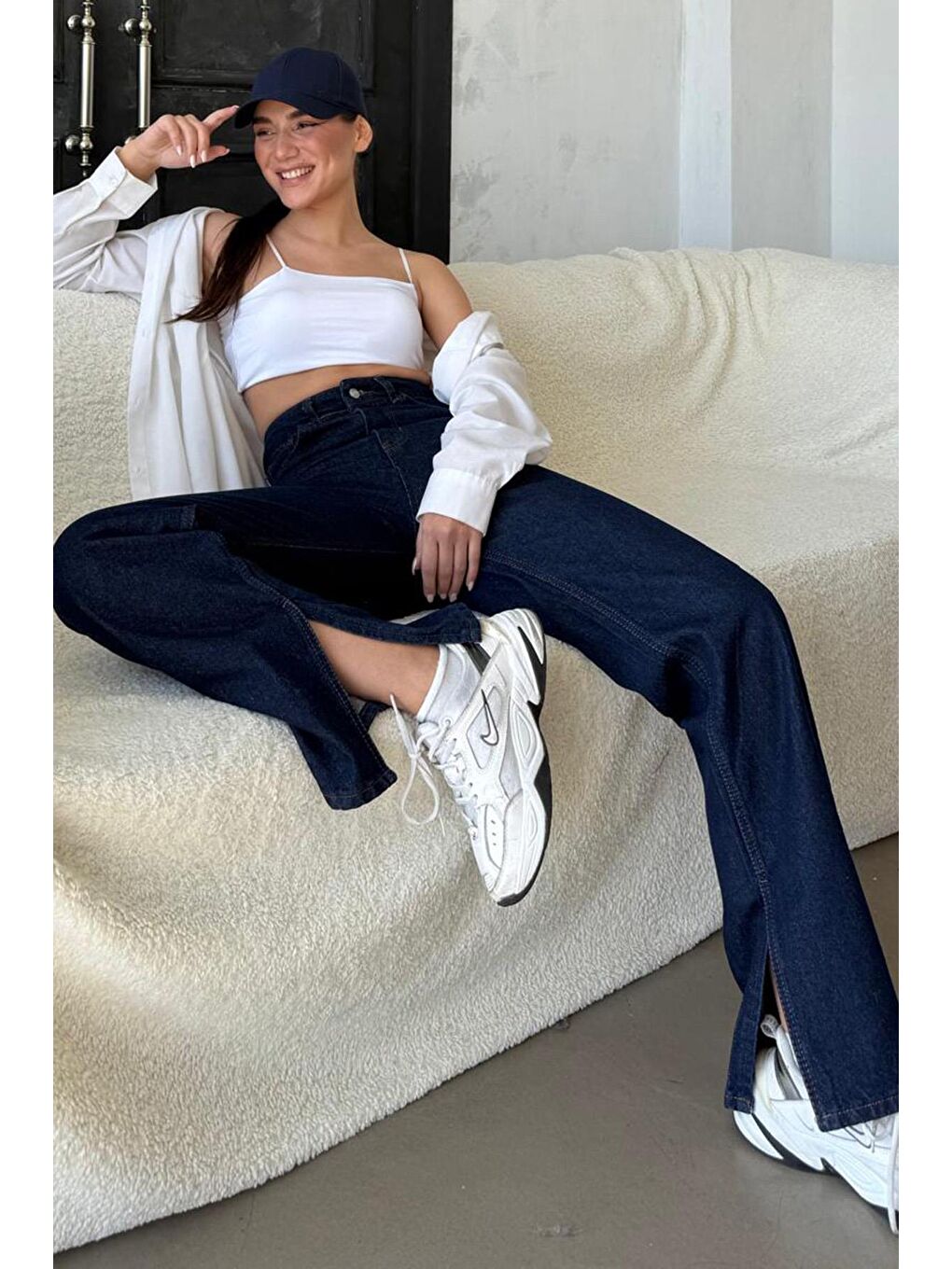 Koyu Mavi Yüksek Bel Paçası Yırtmaçlı Kadın Jean Mg1384-5