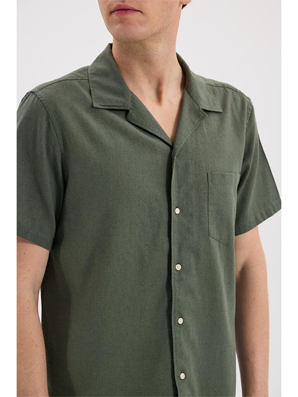 Haki  Comfort Fit Klasik Yaka Kısa Kol Gömlek-2