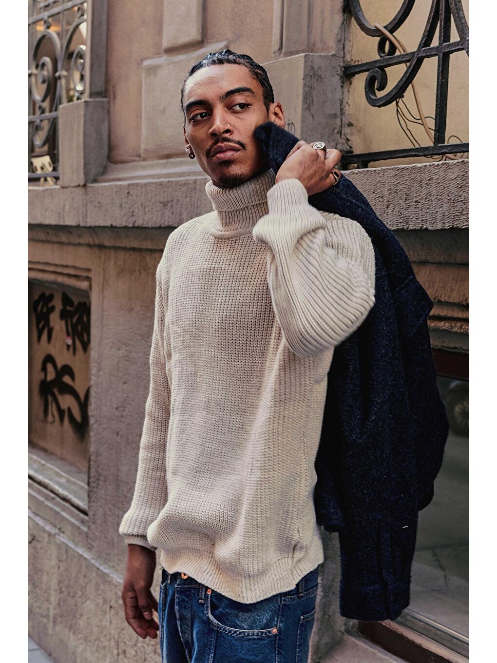 Erkek Oversize Balıkçı Yaka Boğazlı Kazak Bej-2