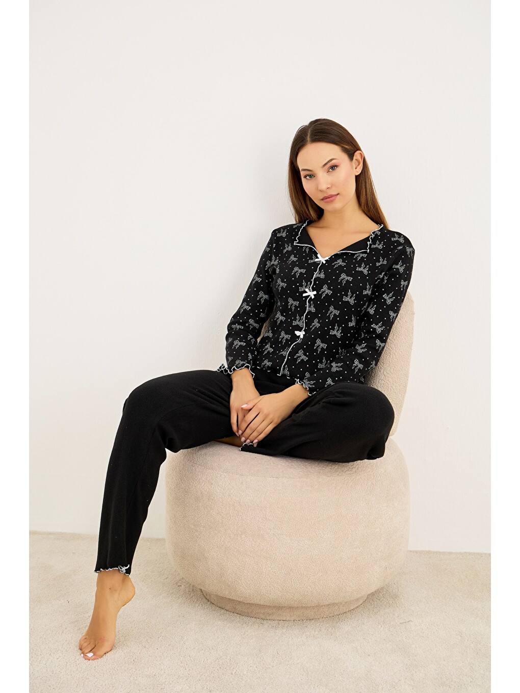 Siyah Fırçalı Soft Fitilli Kaşkorse Fiyonklu Pijama Takım 7947-1