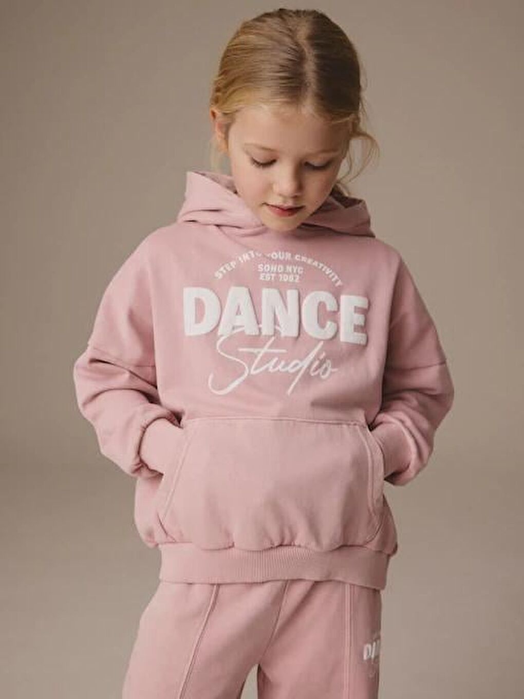Pembe Kız Çocuk Pamuklu Kapüşonlu Dance Yazılı Sweatshirt Ve Geniş Paça Eşofman Altı Takım-2