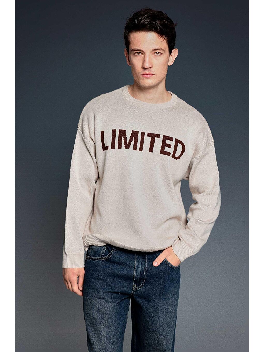 Bej Erkek Oversize Limıted Yazılı Triko Kazak Taş Rengi
