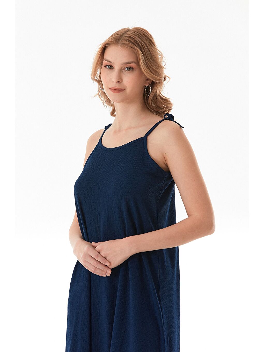 Lacivert Bürümcük Kumaş Askısı Bağlamalı Elbise-1