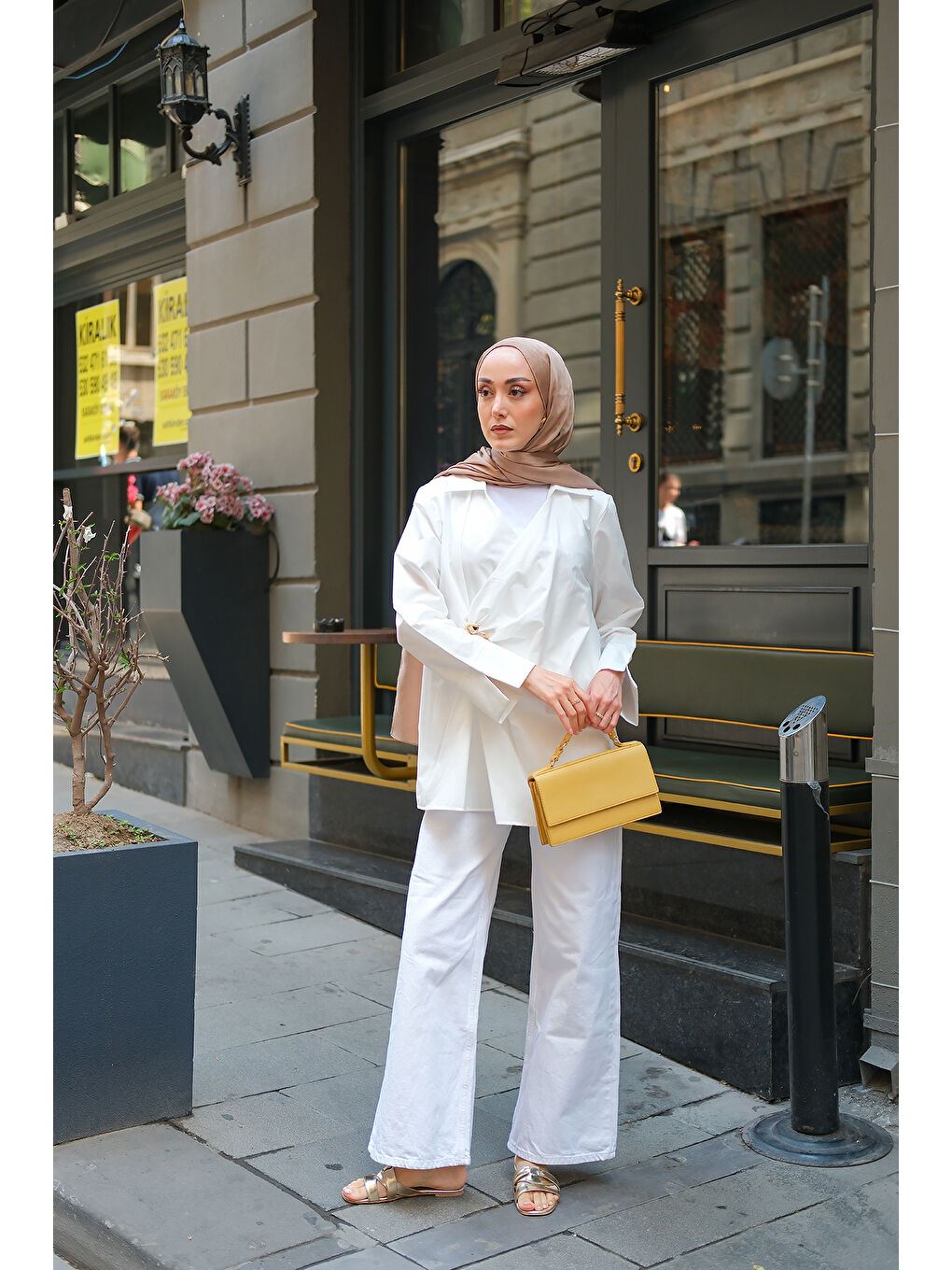 Kadın Broş Detay Poplin Gömlek Beyaz-2