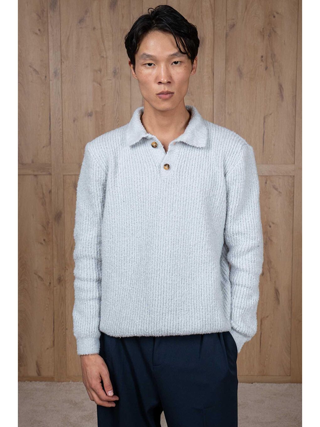 Erkek Relax Fit Düğmeli Dokulu Kazak Açık Gri-7