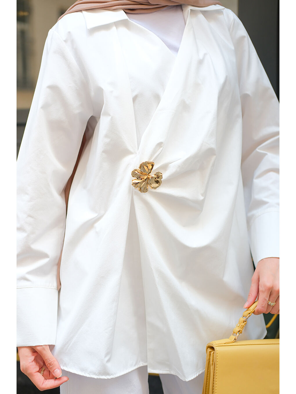 Kadın Broş Detay Poplin Gömlek Beyaz-4