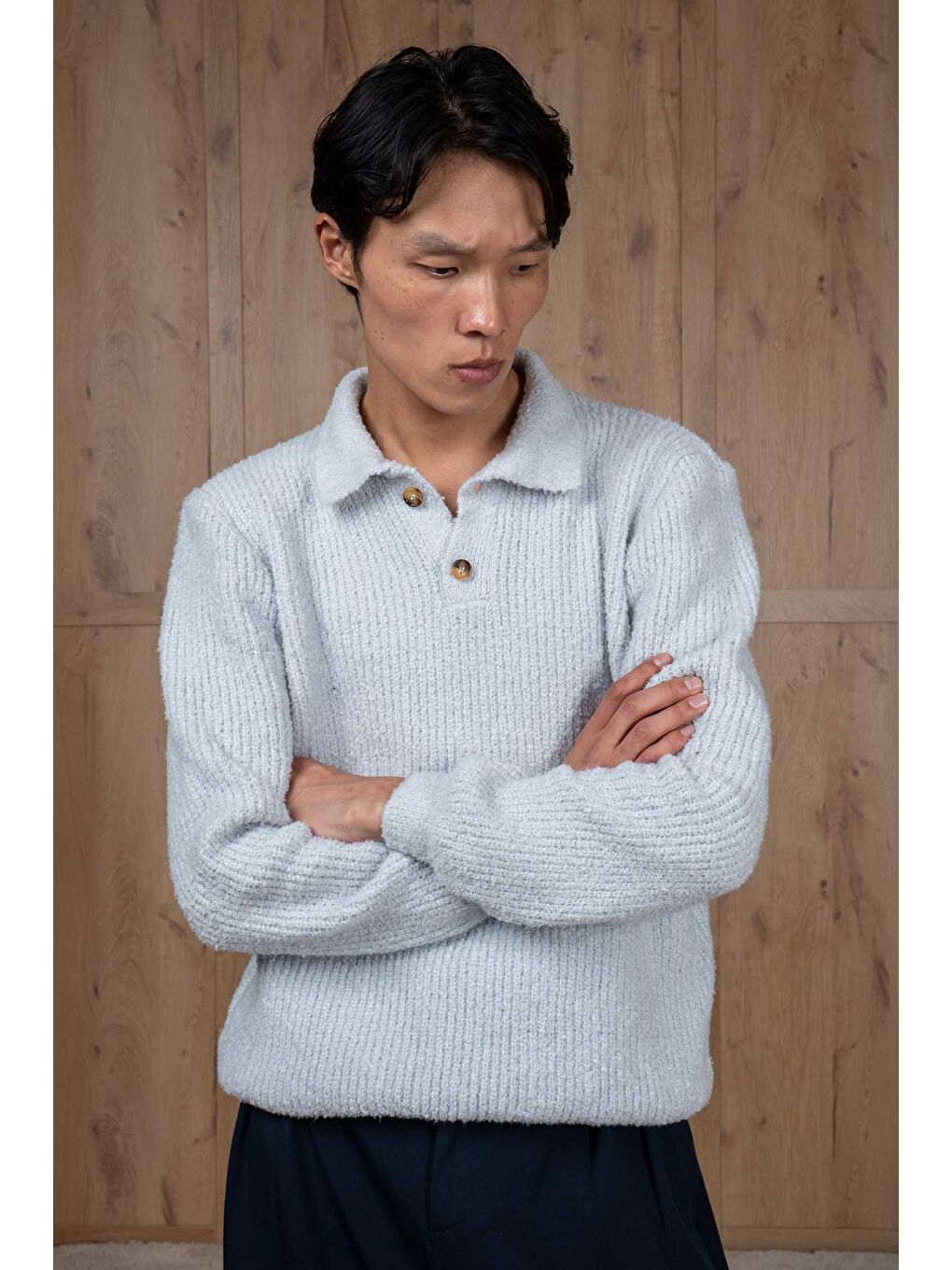 Erkek Relax Fit Düğmeli Dokulu Kazak Açık Gri-4