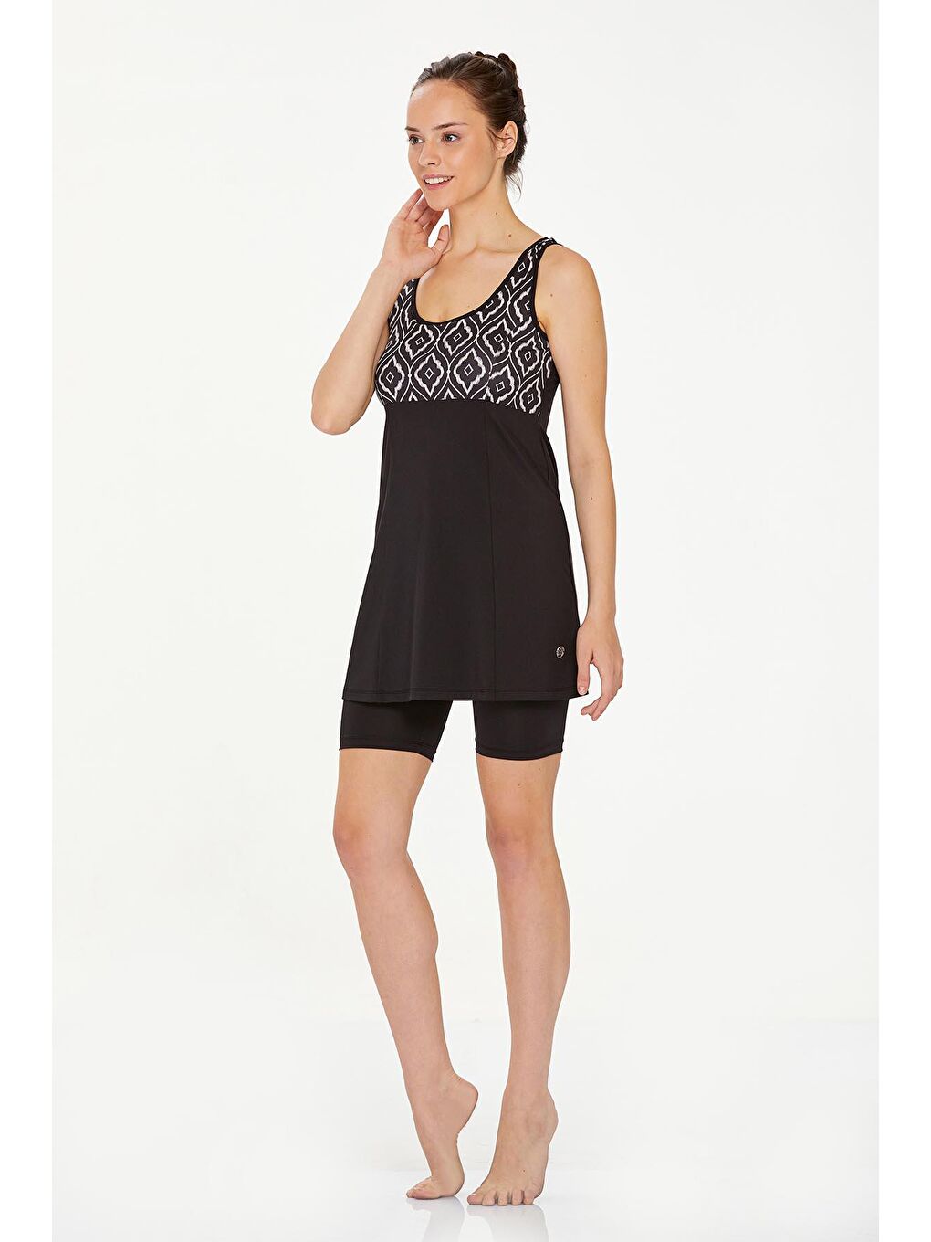 Büyük Beden Şortlu Yarı Kapalı Mayo LIV 8314 Siyah-2