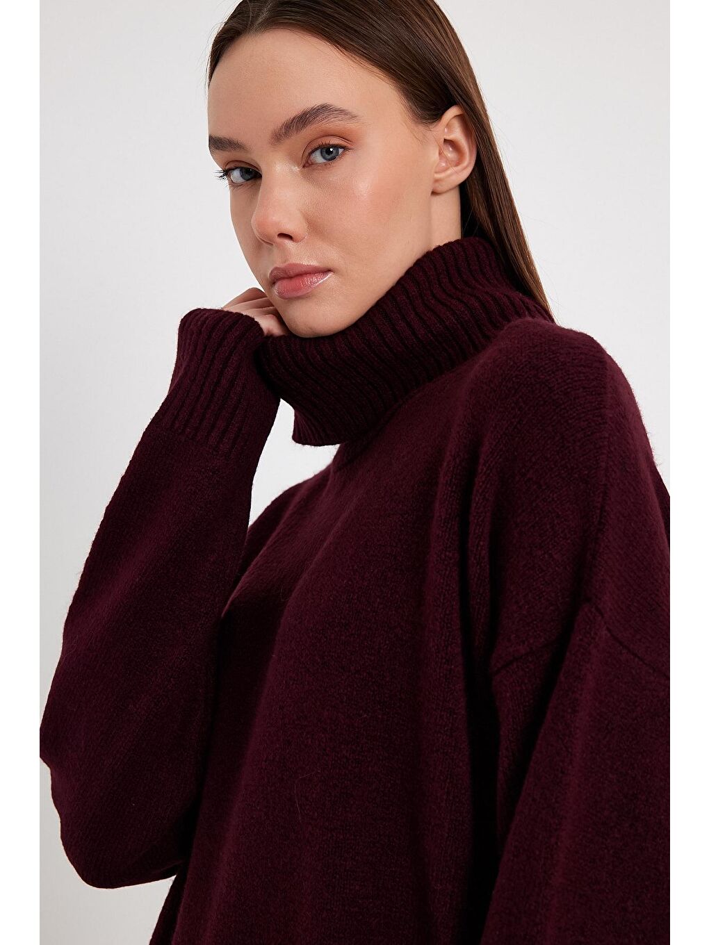 Bordo Balıkçı Yaka Oversize Triko Elbise-1