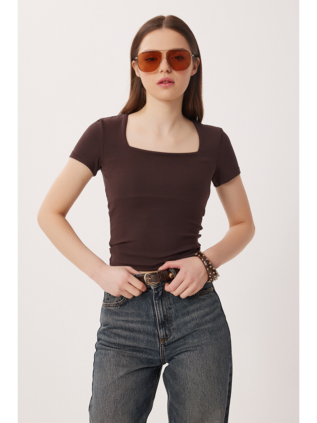 Kahverengi Kare Yaka Basic Örme T-shirt KAHVERENGİ LDZ0060-1