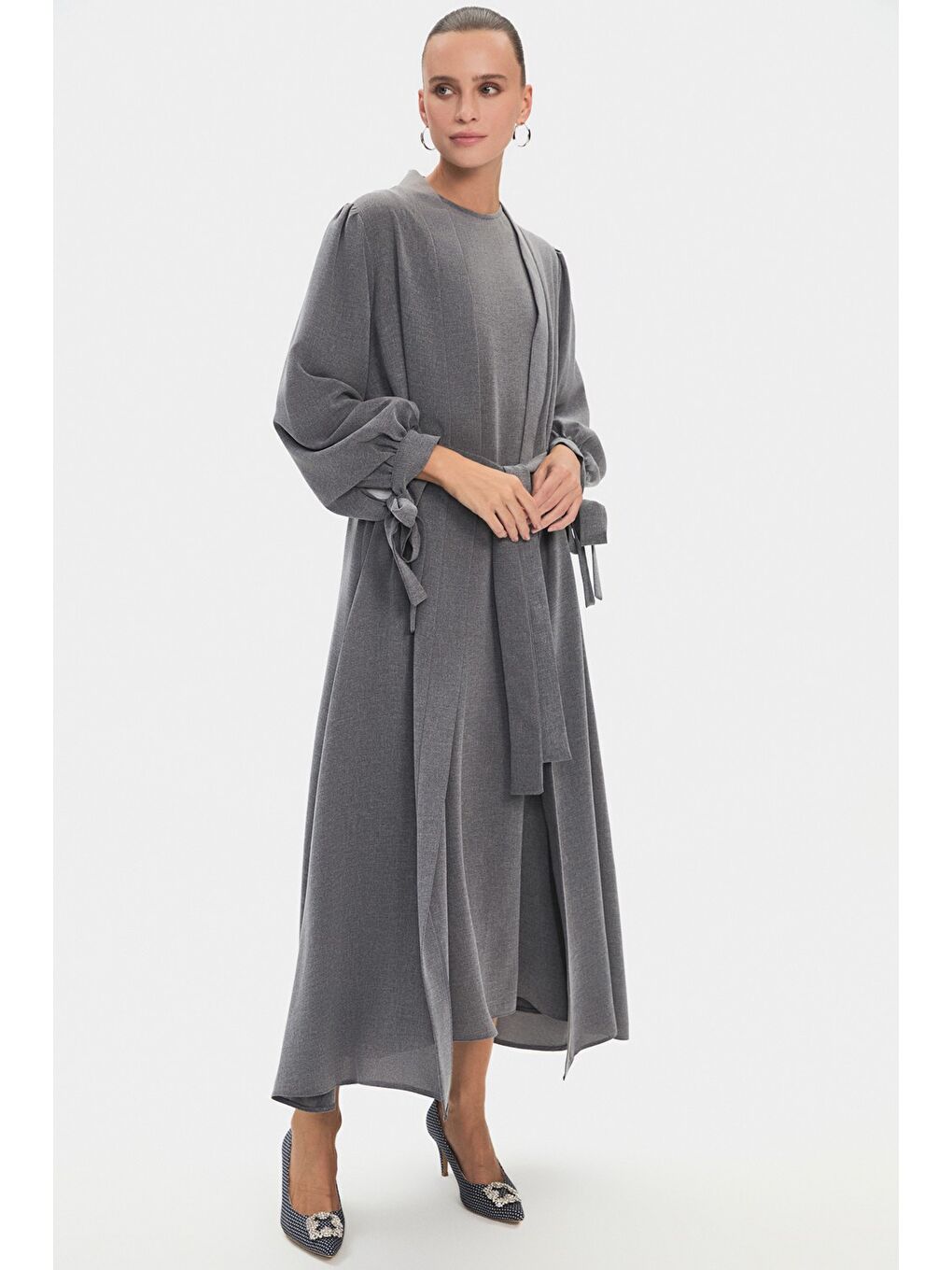 Gri Kadın Kolları Bağlama Detaylı Belden Bağlamalı Abaya-2