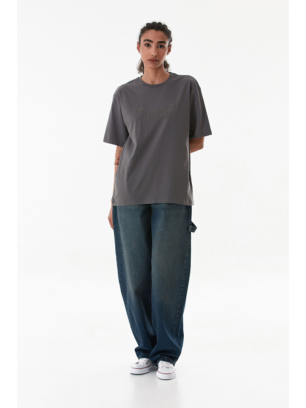 Antrasit Yazı Ve Kurdele Nakışlı Oversize Tişört-3