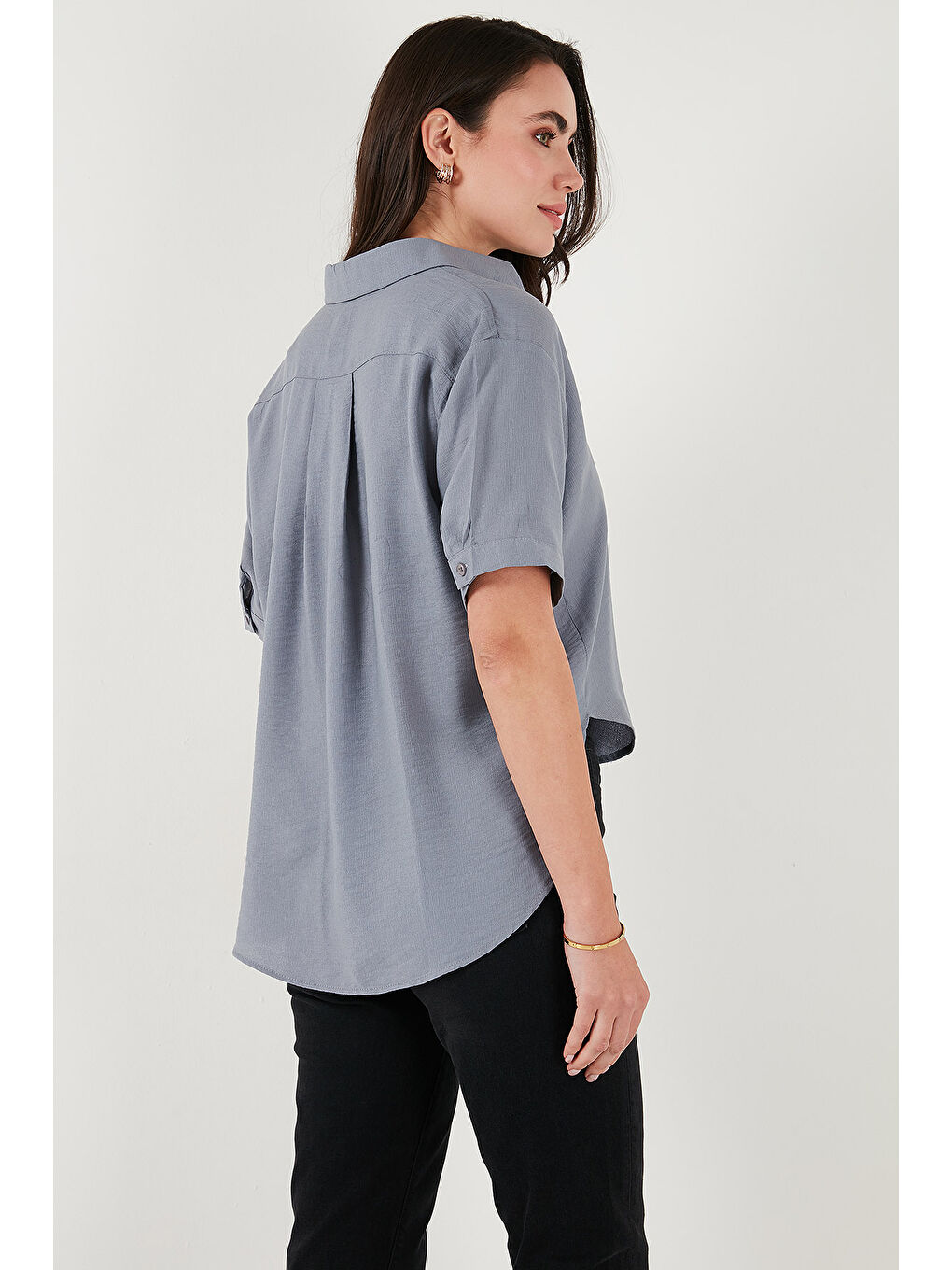 Gri Regular Fit Göğüs Cepli Kısa Kollu Kadın Gömlek 6779324-6