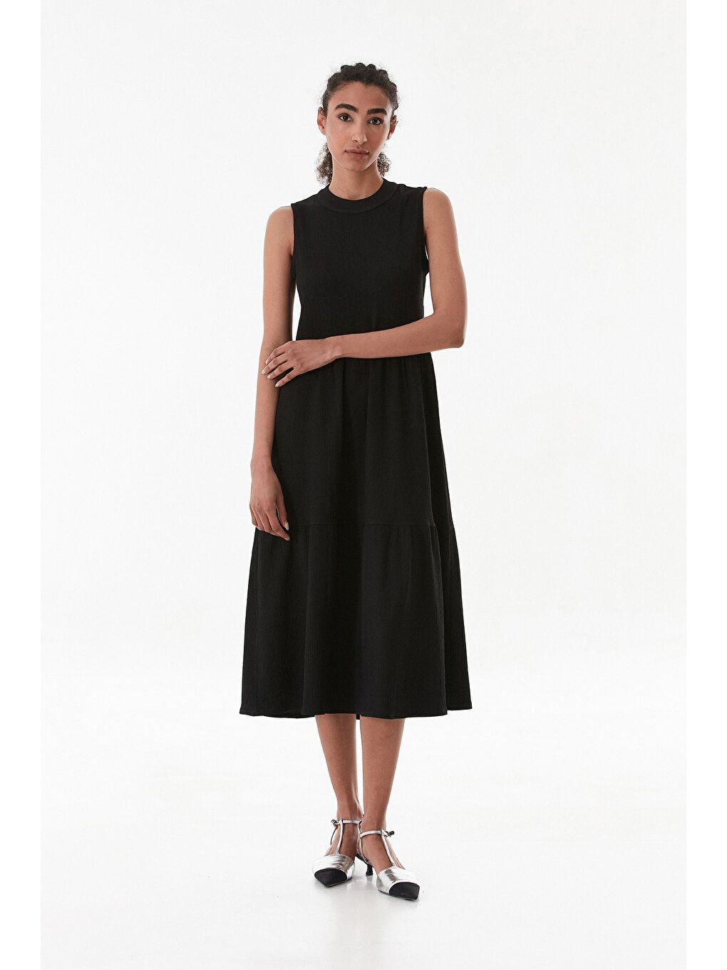 Siyah Bürümcük Kumaş Fermuarlı Elbise-4