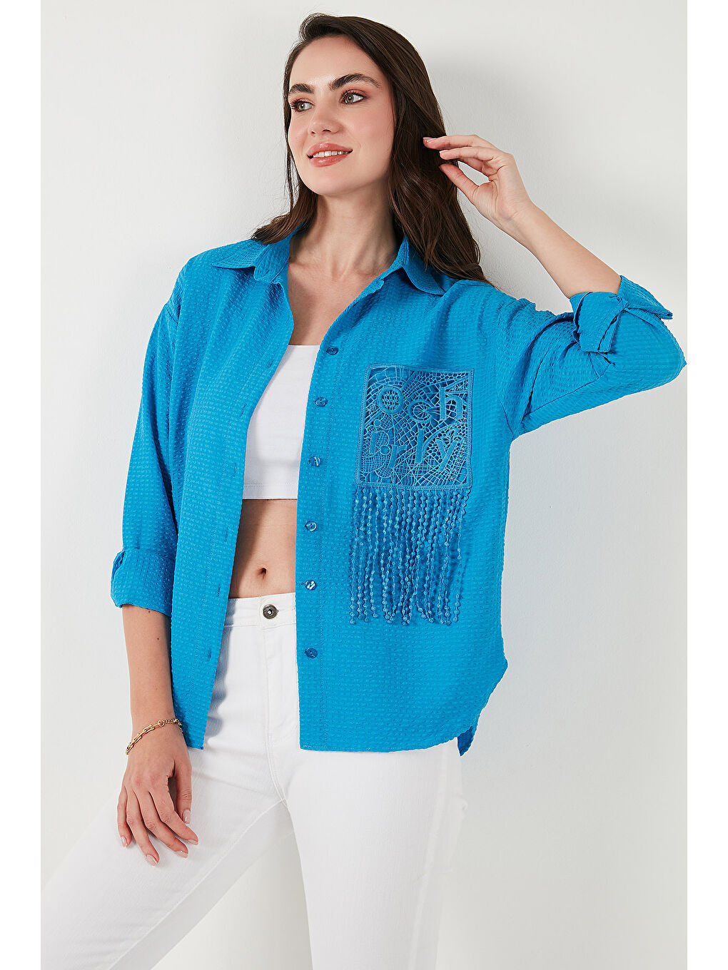 Mavi Regular Fit Güpürlü Cep Detaylı Uzun Kollu Gömlek 6773215-1