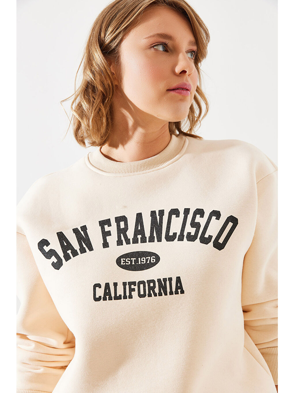 SHADE Bej Kadın Üç İplik Şardonlu San Francisco Baskılı Sweatshirt MBHS