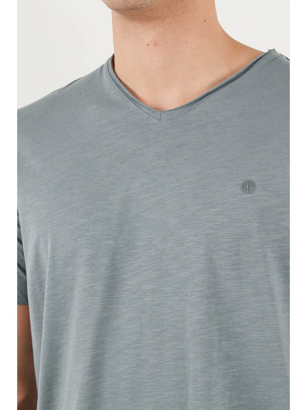 Mavi Pamuklu Slim Fit V Yaka T Shirt 5902719-6