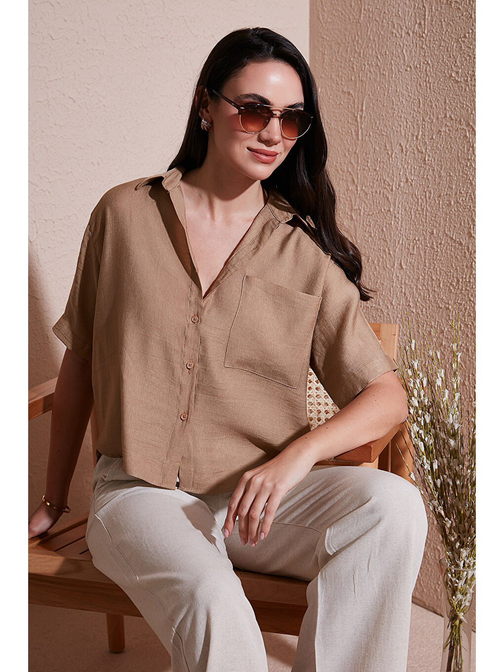 Kahverengi Regular Fit Göğüs Cepli Kısa Kollu Kadın Gömlek 6779324
