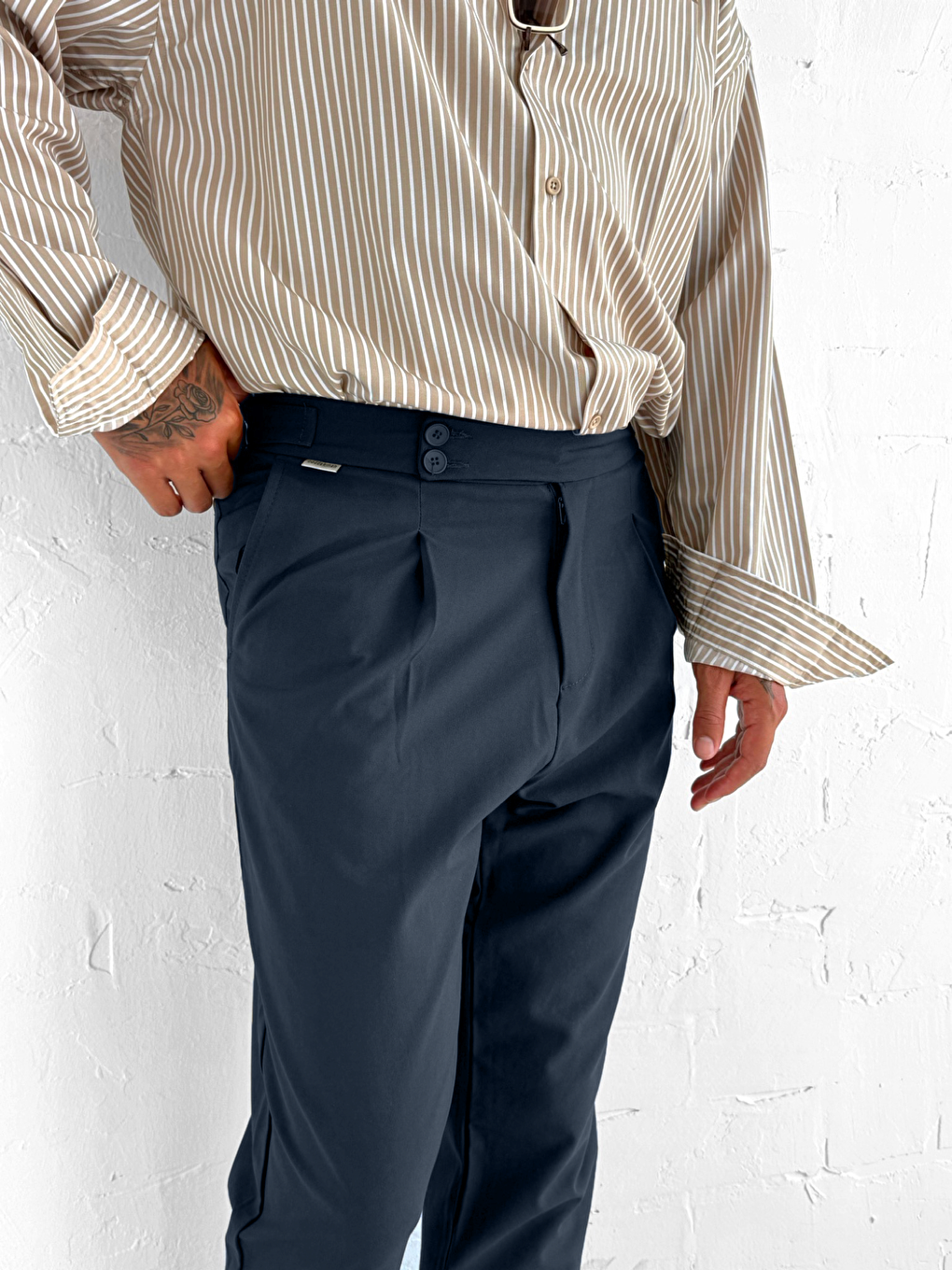 Erkek Ayarlanabilir Tokalı Pileli Kumaş Pantolon Lacivert-2