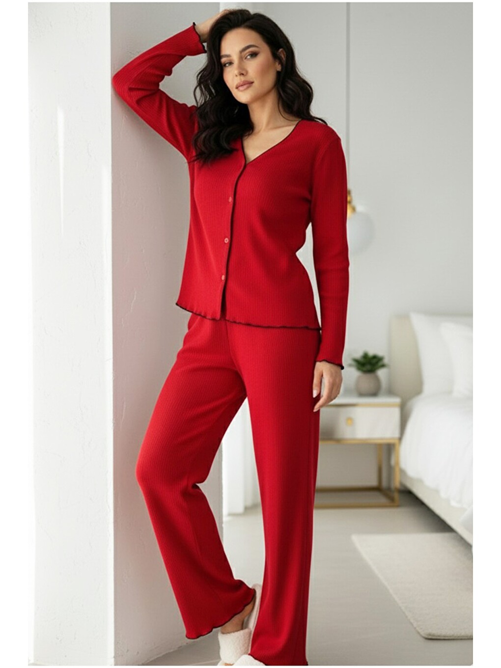 Kırmızı Fırçalı Yumuşak Dokulu Fitilli Kaşkorse Örme Düğmeli Hırka Pijama Takım 7962-1