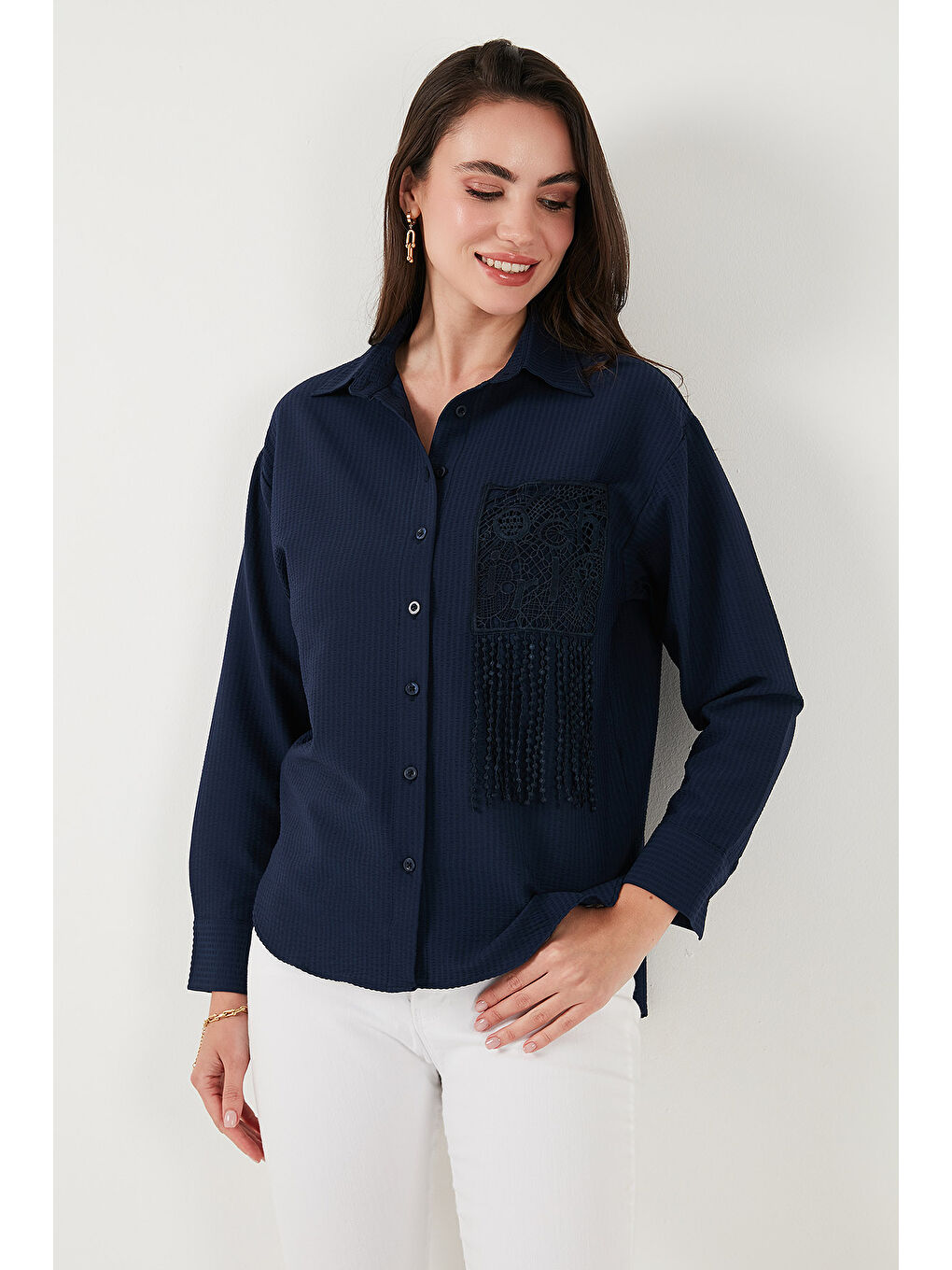 Lacivert Regular Fit Güpürlü Cep Detaylı Uzun Kollu Gömlek 6773215-5