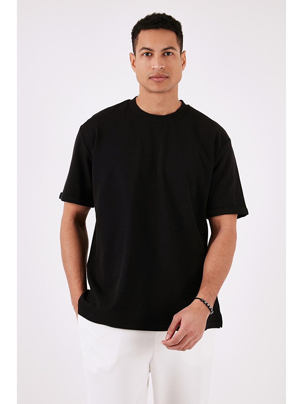 Buratti Siyah Pamuklu Bisiklet Yaka Regular Fit Basic T Shirt 5902731 - 1