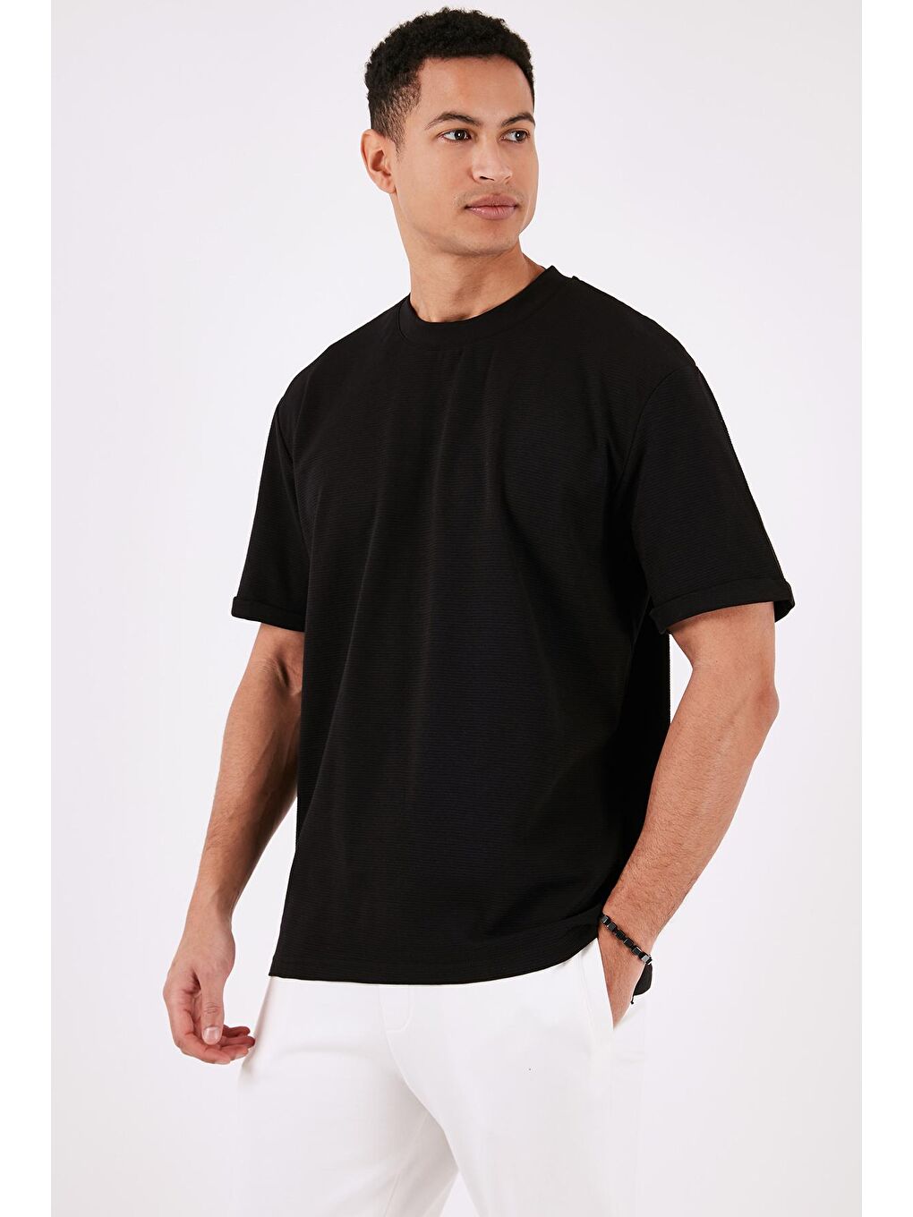 Buratti Siyah Pamuklu Bisiklet Yaka Regular Fit Basic T Shirt 5902731 - 2