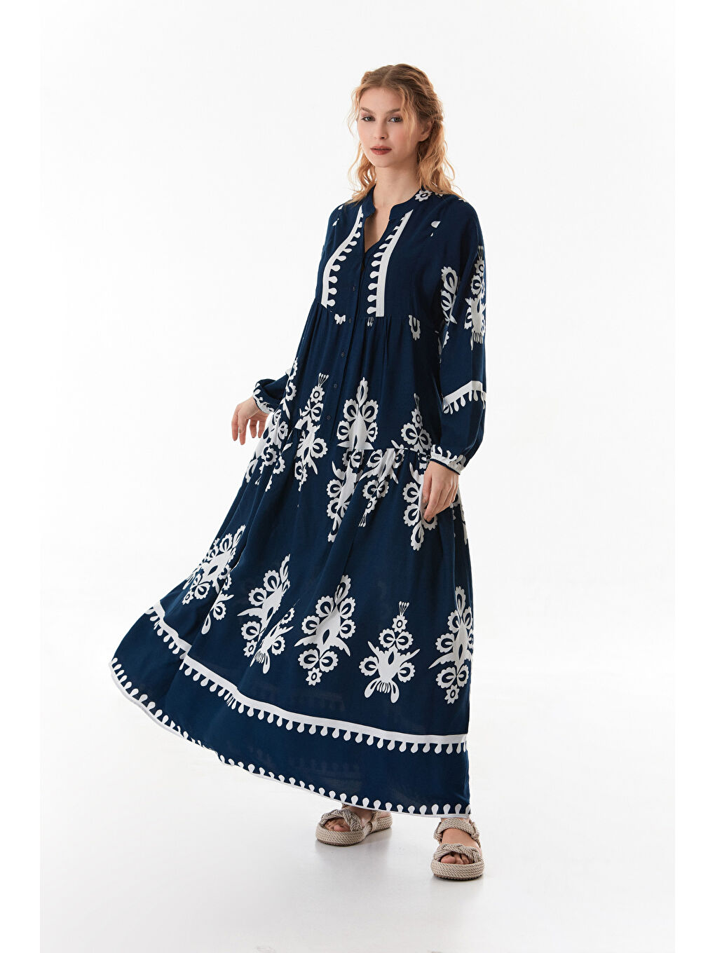 Lacivert Etnik Desenli Yarım Düğmeli Kolları Lastikli Elbise-2