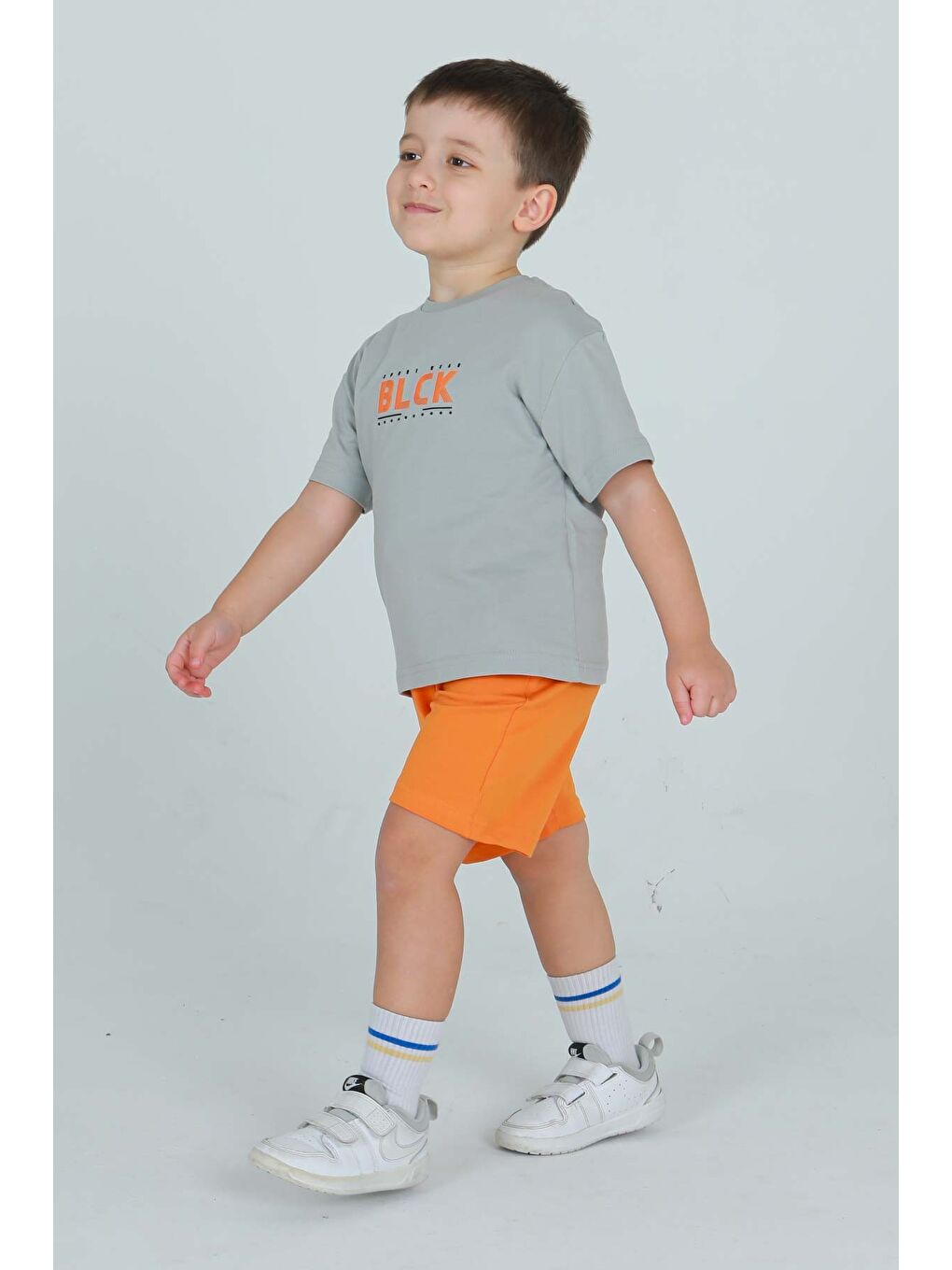 Gri Bisiklet Yaka Şortlu Erkek Çocuk Eşofman Takımı-2