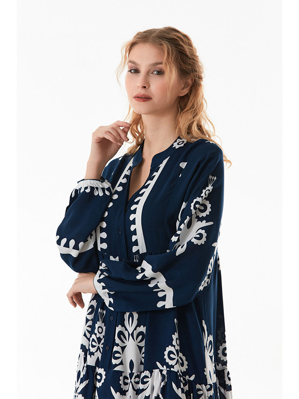 Lacivert Etnik Desenli Yarım Düğmeli Kolları Lastikli Elbise-3