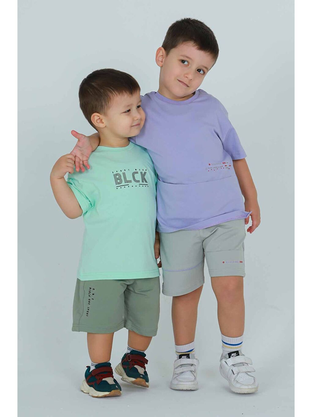 Yeşil Bisiklet Yaka Şortlu Erkek Çocuk Eşofman Takımı-1