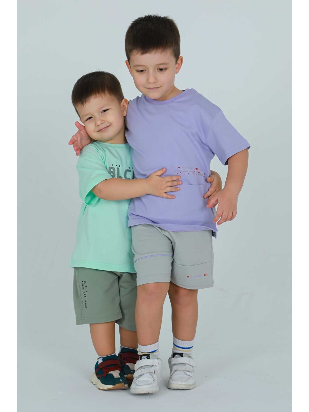 Yeşil Bisiklet Yaka Şortlu Erkek Çocuk Eşofman Takımı-2