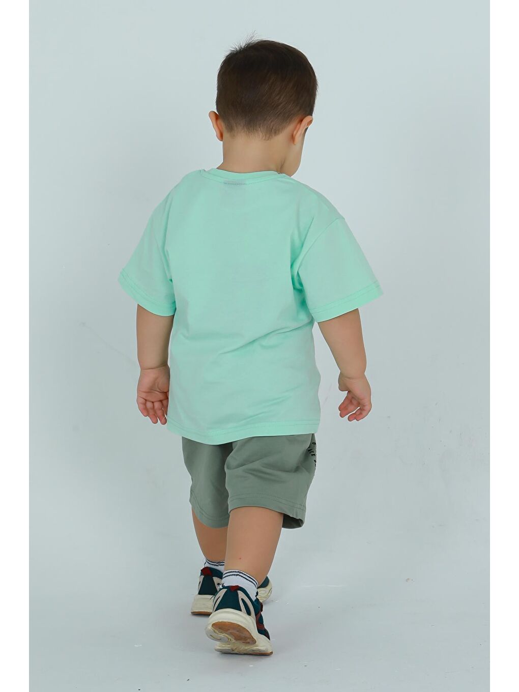 Yeşil Bisiklet Yaka Şortlu Erkek Çocuk Eşofman Takımı-3