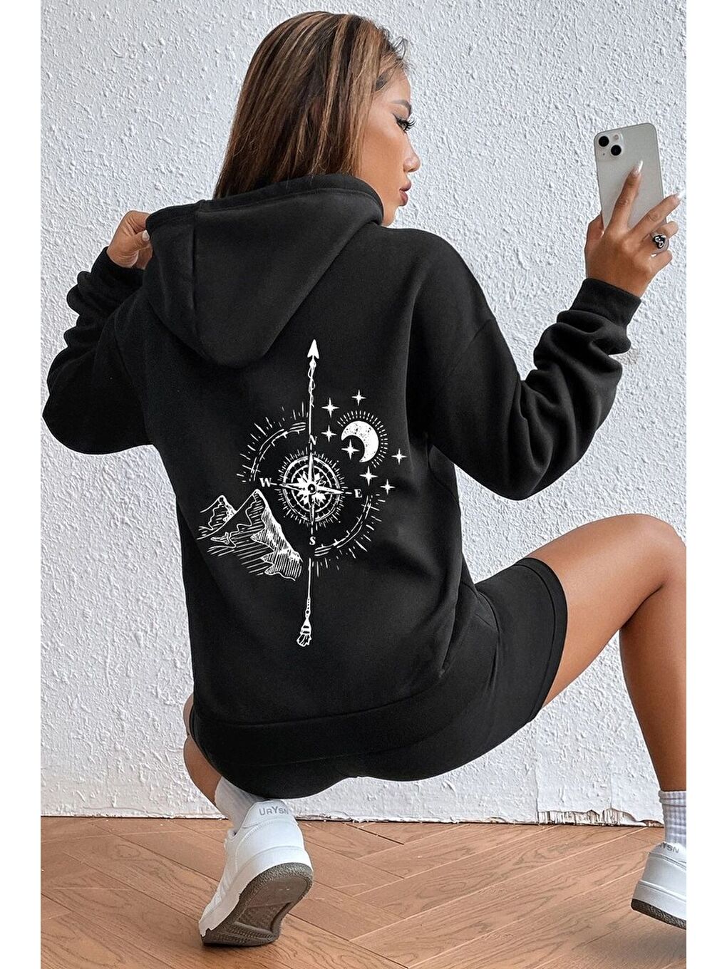 uyguntarz Siyah Unisex Pusula Sırt Baskılı Sweatshirt