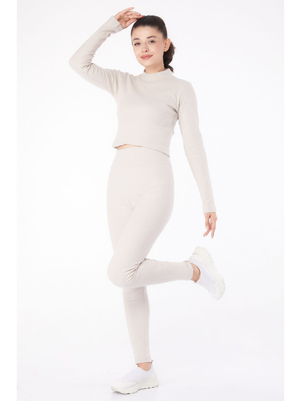 Yarım Balıkçı Yaka Kadın Bej Crop Takım - 26213