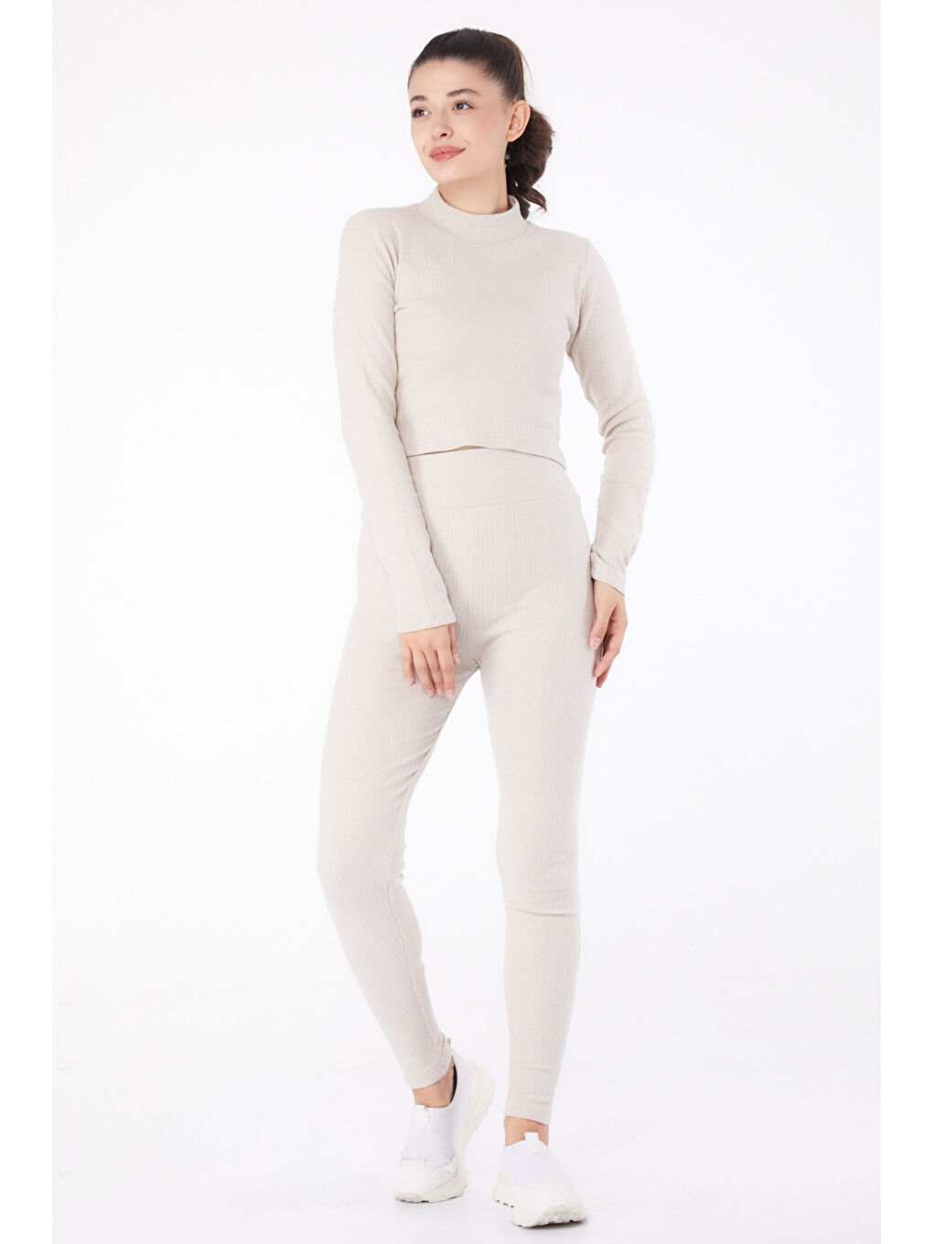 Yarım Balıkçı Yaka Kadın Bej Crop Takım - 26213-2