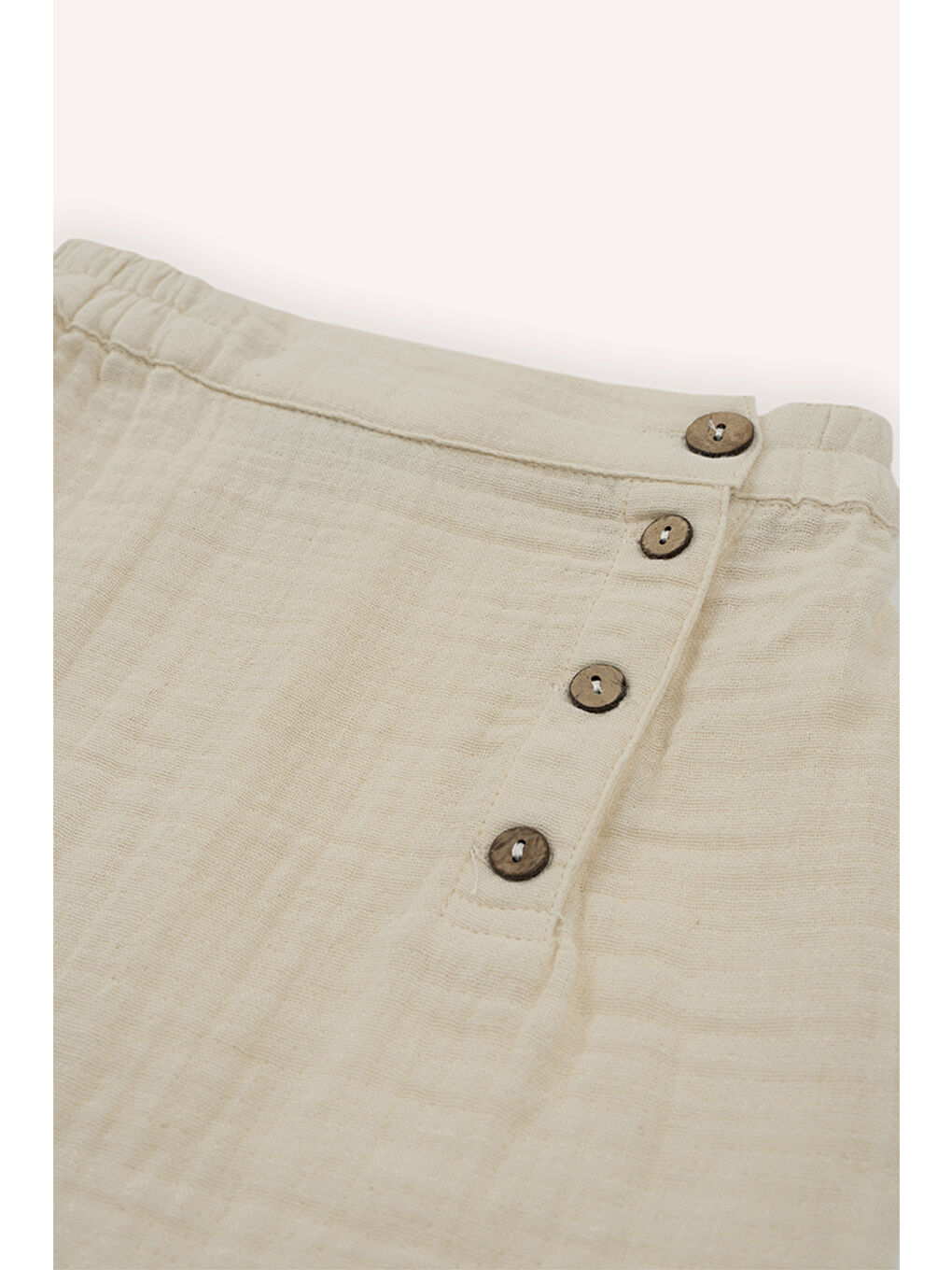 Bej Yenidoğan Düğme Detaylı Beli Lastikli Şort-1