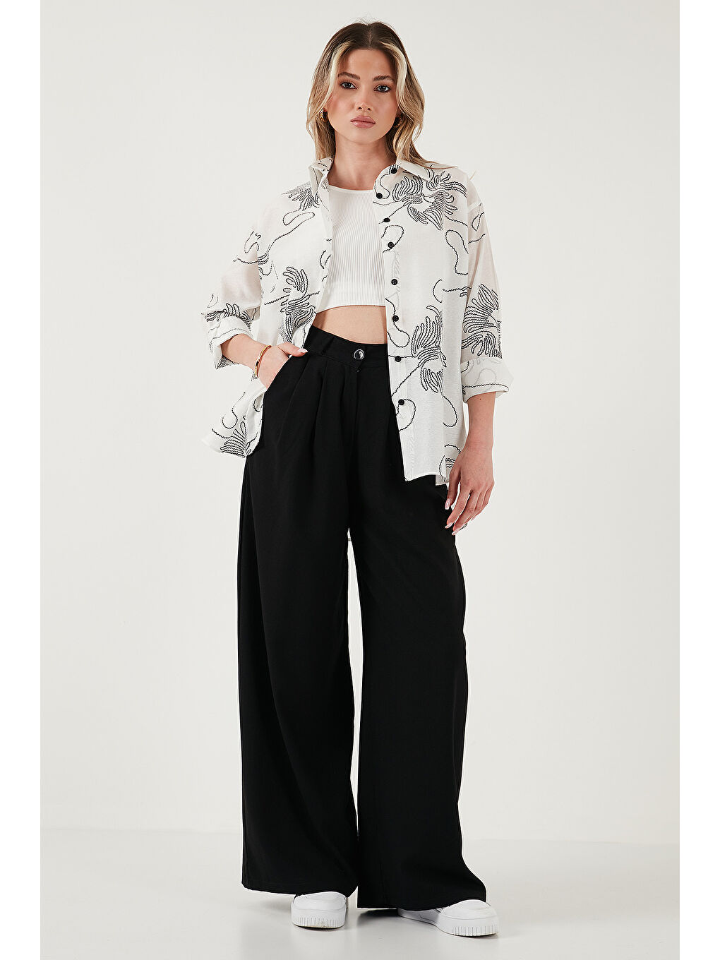 Beyaz Desenli Regular Fit Uzun Kollu Gömlek 6773200-2