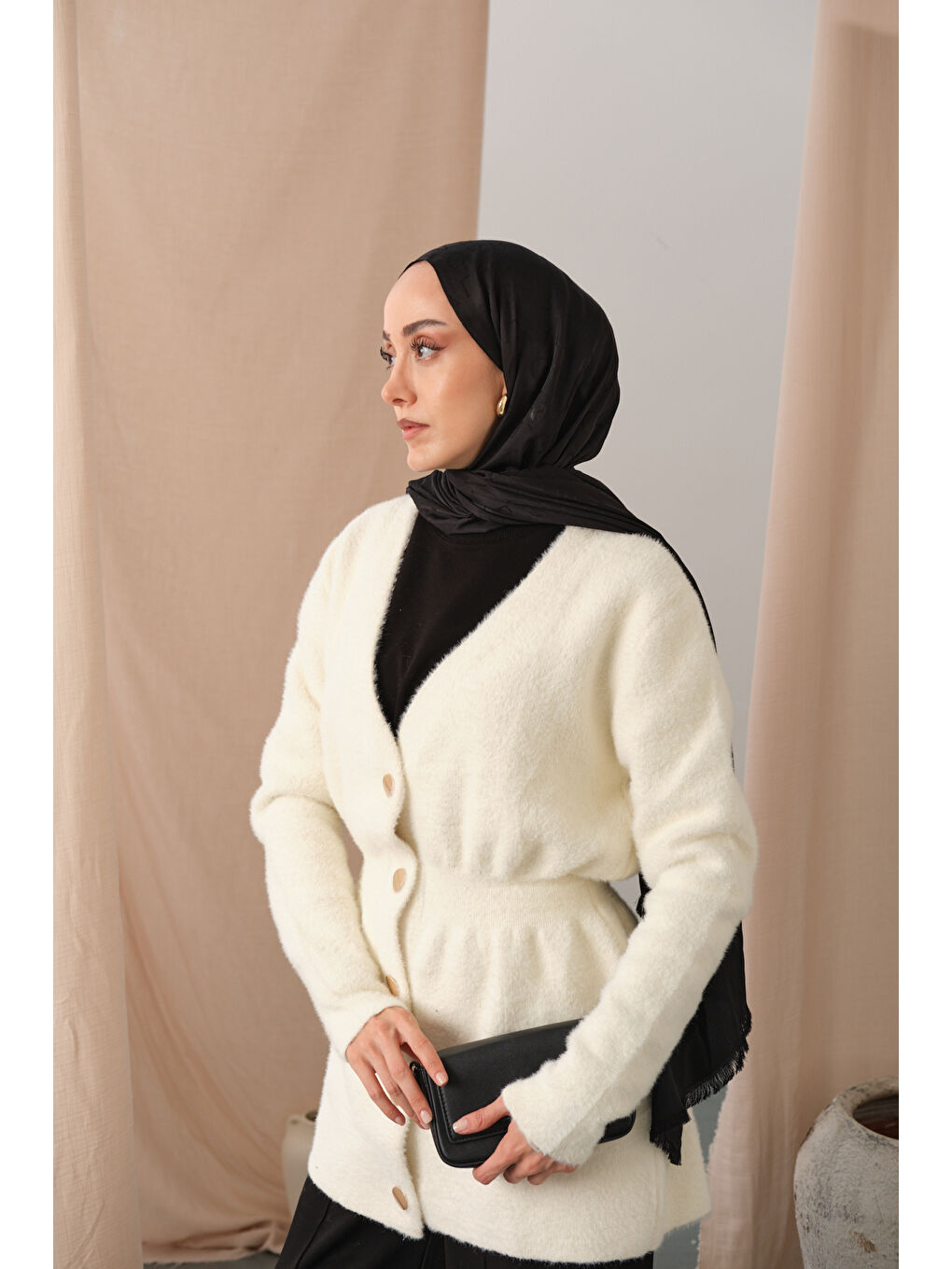 Kadın Gold Düğme Detay Hırka Beyaz-2