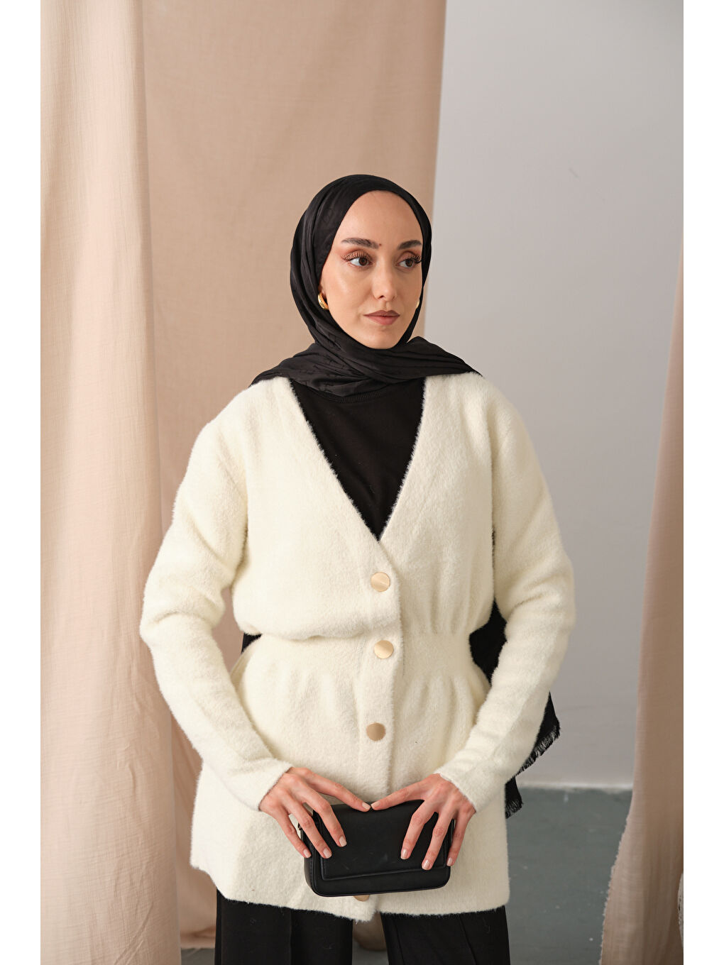 Kadın Gold Düğme Detay Hırka Beyaz-3