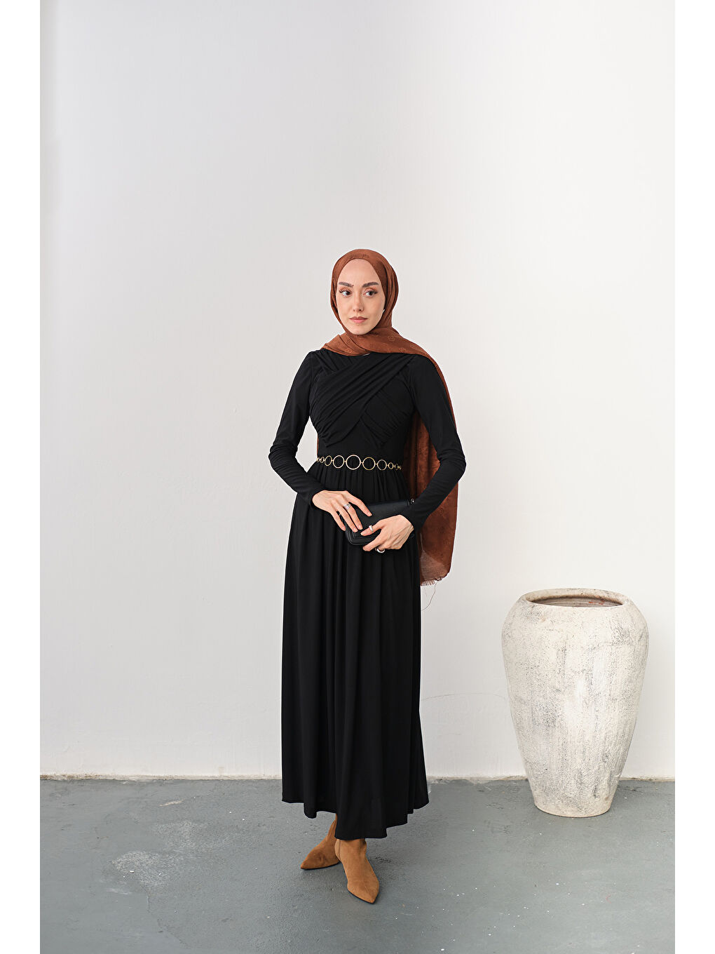 Kadın Gold Kemerli Pile Detay Elbise Siyah-2