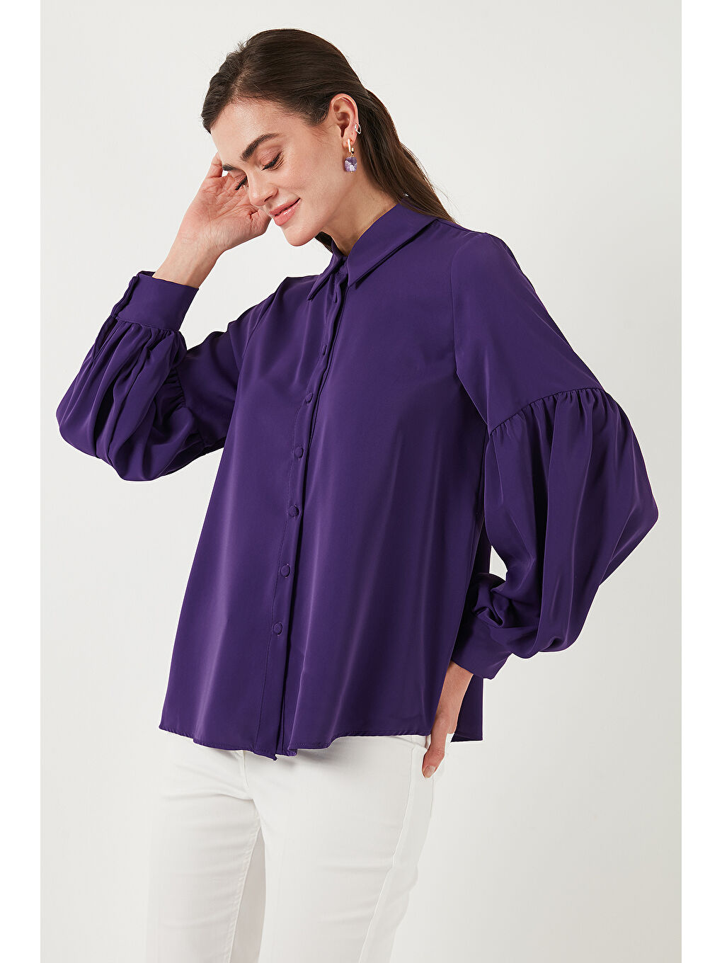 Mor Regular Fit Dikiş Detaylı Düz Yaka Balon Kol Kadın Gömlek 611GO00003-5