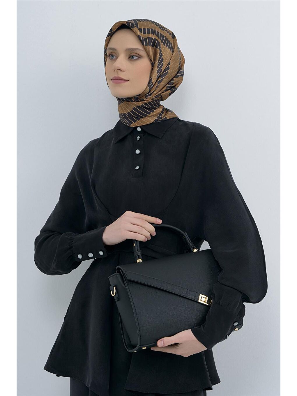 Kahverengi Saf İpek Sura Eşarp 9525D 82