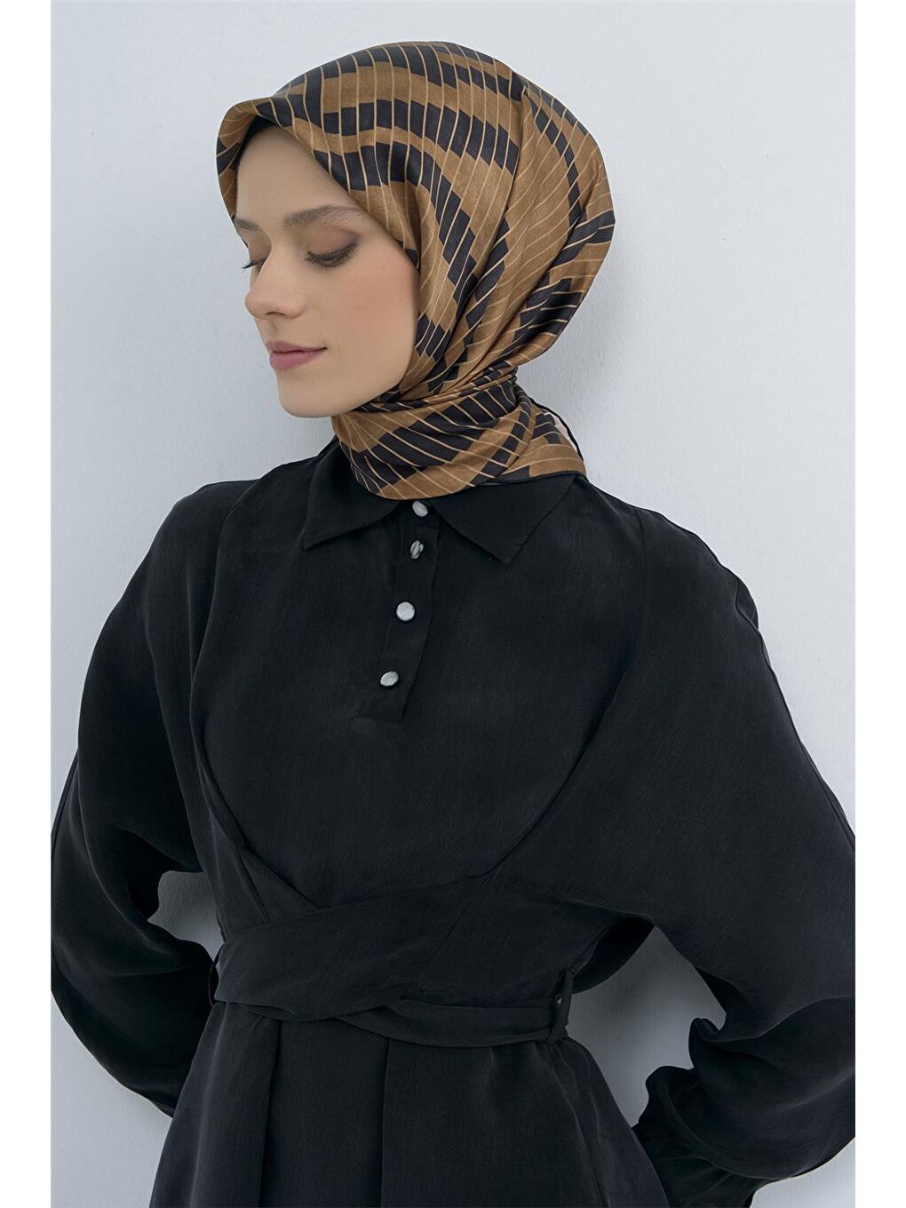 Kahverengi Saf İpek Sura Eşarp 9525D 82-2